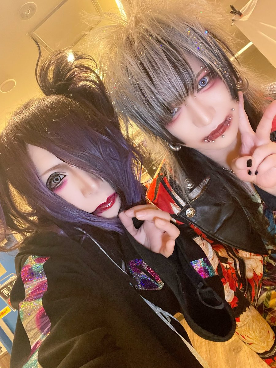 sick2_takuma's tweet photo. my men2 たのしかった？
大塚 本当に ありがとう ♡
出てくれた バンドさん にも
みんなにも 本当に 感謝です

またやろーーーーー

@MESS_Yuuka https://t.co/nyFFtb7Md9