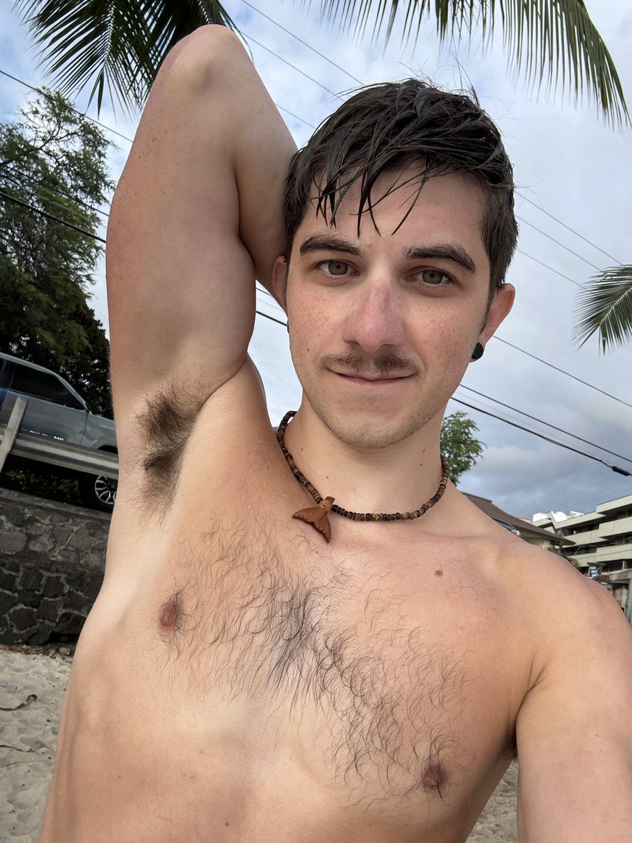 harris_sinn's tweet photo. wanna go naked swimming with me? https://t.co/N5q9s7pZDb