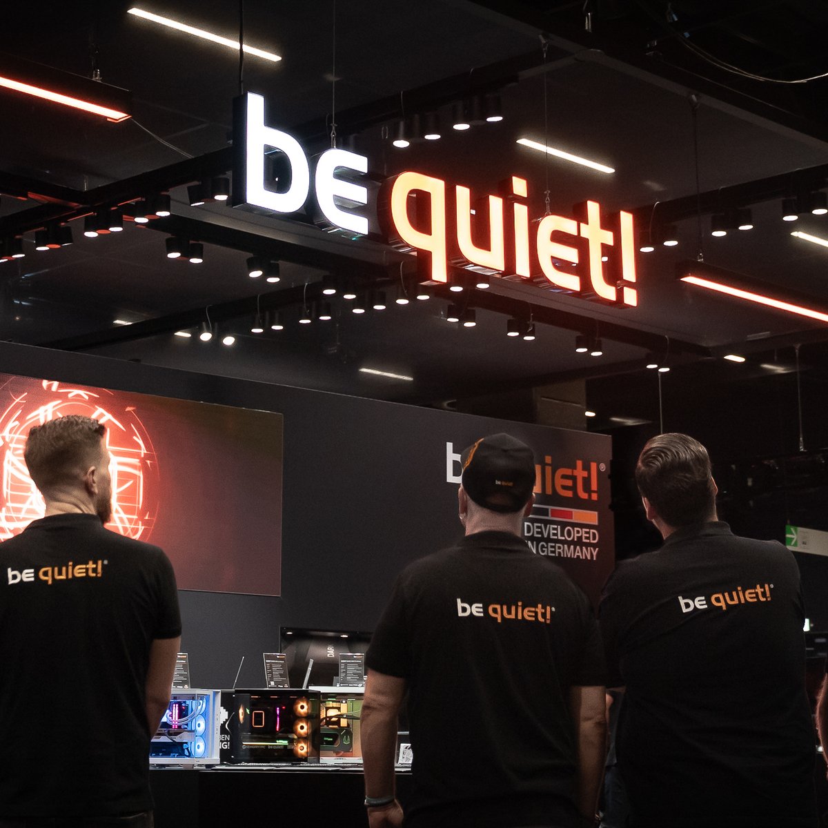 bequietofficial's tweet image. Discover the brand-new Light Base 500 with its refined airflow concept and striking design, plus the powerful Pure Loop 3 and Pure Loop 3 LX that delivers top-tier cooling in a sleek, modern look.

#bequiet #gamescom2025 #LightBase500 #PureLoop3LX #PureLoop3