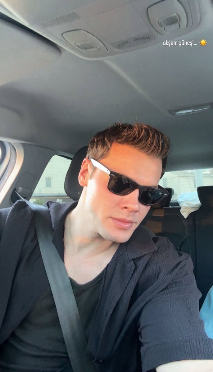 Akşam güneşi kime vuracağını iyi biliyor diyebiliriz 🫠🧡

#TolgaKandemir | <a href="/tolgakandemrr/">Tolga Kandemir</a>