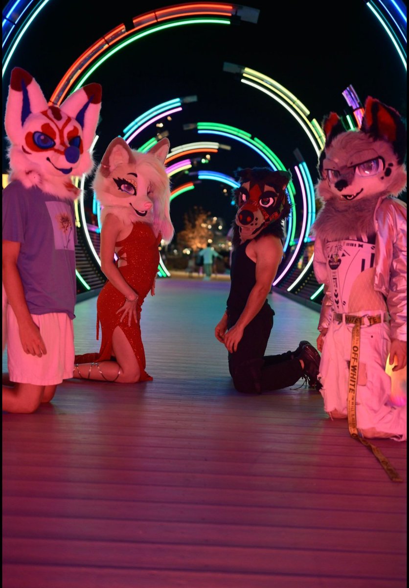 Group photosss! Sooo happy with how they came out! ❤️

Featuring:
<a href="/cat_coded/">Empire AD 🔜 MFF, LVFC</a> 
<a href="/TheLovelyCori/">Cori!</a> 
<a href="/Oreovoker/">oreo</a>