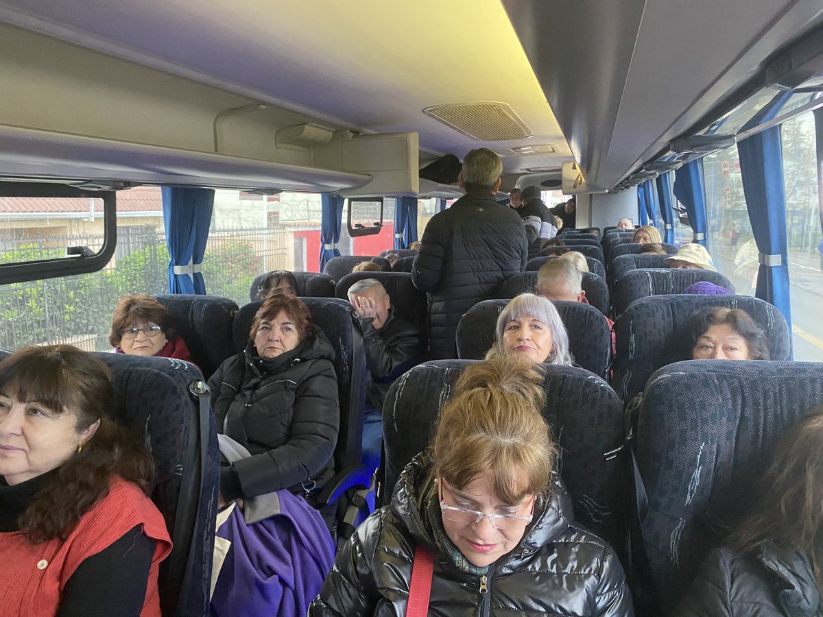 Hoy Sernatur RM compartió junto a un grupo de 41 personas mayores de Puente Alto, antes de que partieran rumbo a Pirque bajo la modalidad Escapadas del programa Vacaciones Tercera Edad. 🌳🚌

Serán 3 días y 2 noches de descanso, naturaleza y nuevas experiencias.