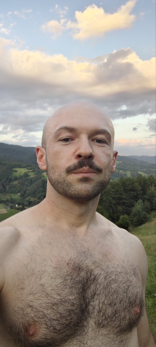 Дарэчы, неяк вельмі араматныя палявыя кветкі былі, ці проста я даўно ня быў на прыродзе