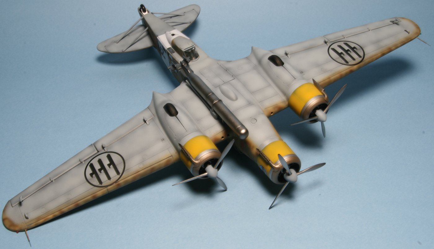 完成品　イタレリ1/72　サボイア　マルゲッティ　SM79　スパルビエロ イタレリ1/72 イタリア サボイアマルケッティSM79