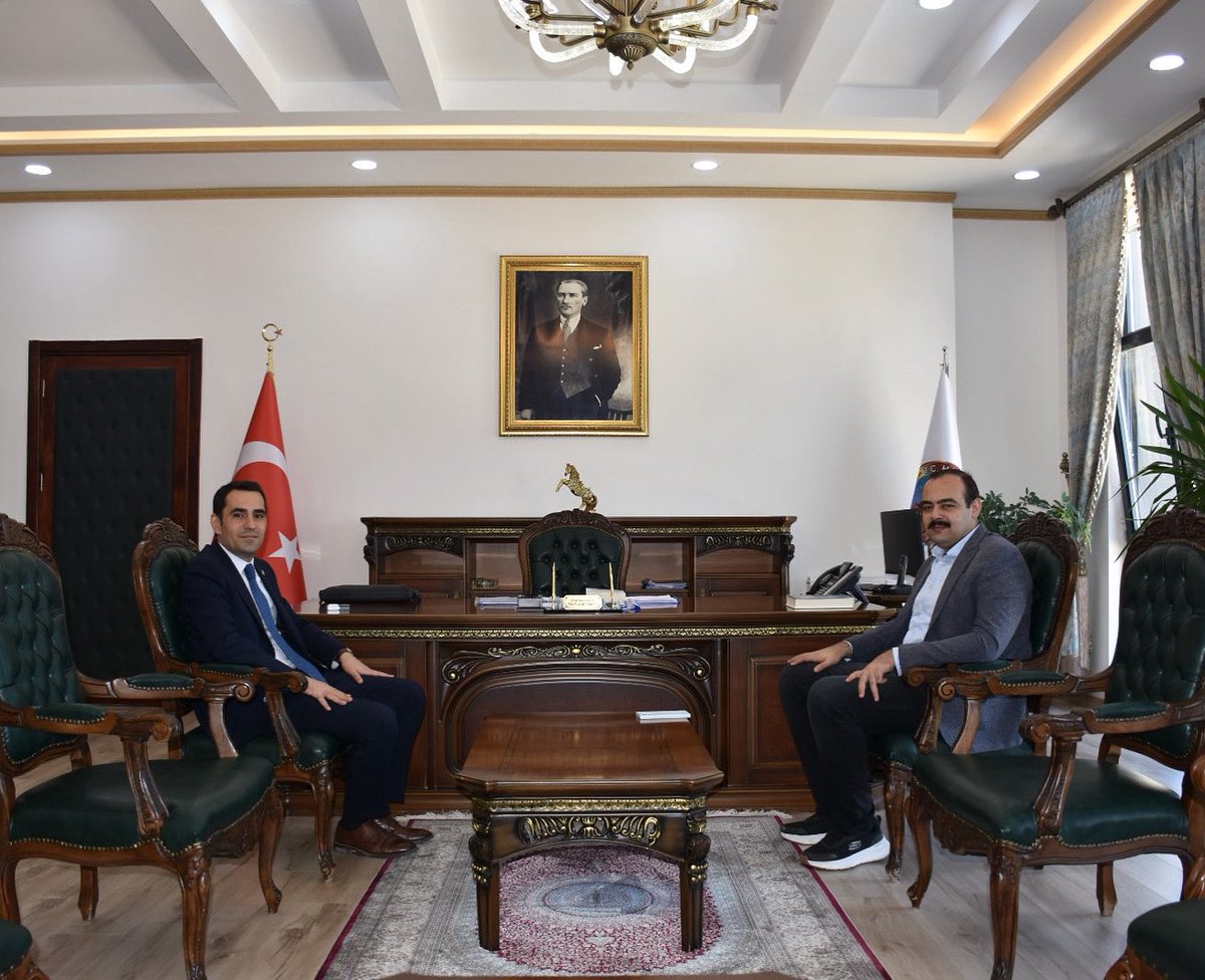 Kocaköy Kaymakamı Sayın Yusuf Melikşah AYDIN, Kaymakamımız Sayın Mevlana KÜRKCÜ’ ye iade-i ziyarette bulundu.