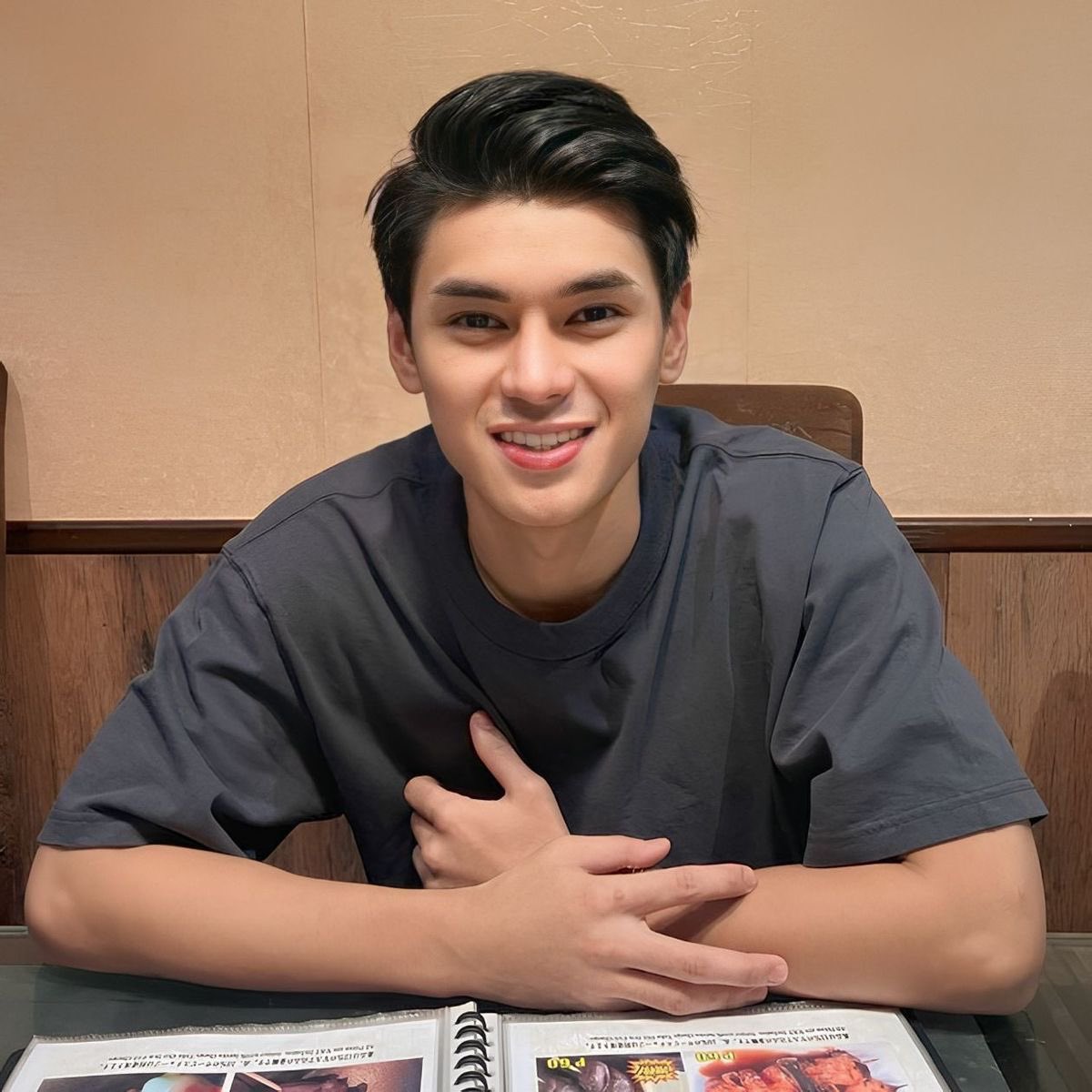 i love yu so bad :’)

congratulations on already having two movies lined up you don’t know how proud we are of you. no matter what path you take, we’ll always be here, cheering you on. let’s go, rockstar! 

LOVE WINS WITH DUSTBIA
DUSTIN BACK ON BIGSCREEN