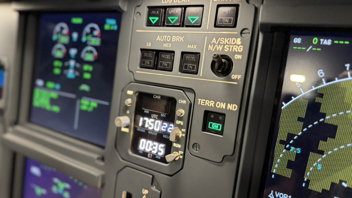 Before we finally make our way back home we had the chance to visit another wonderful ToLiss pro customer. NGVision, located in Porto, showed us around their incredible installations where they manufacture their simulators from scratch in house. The quality of their simulators