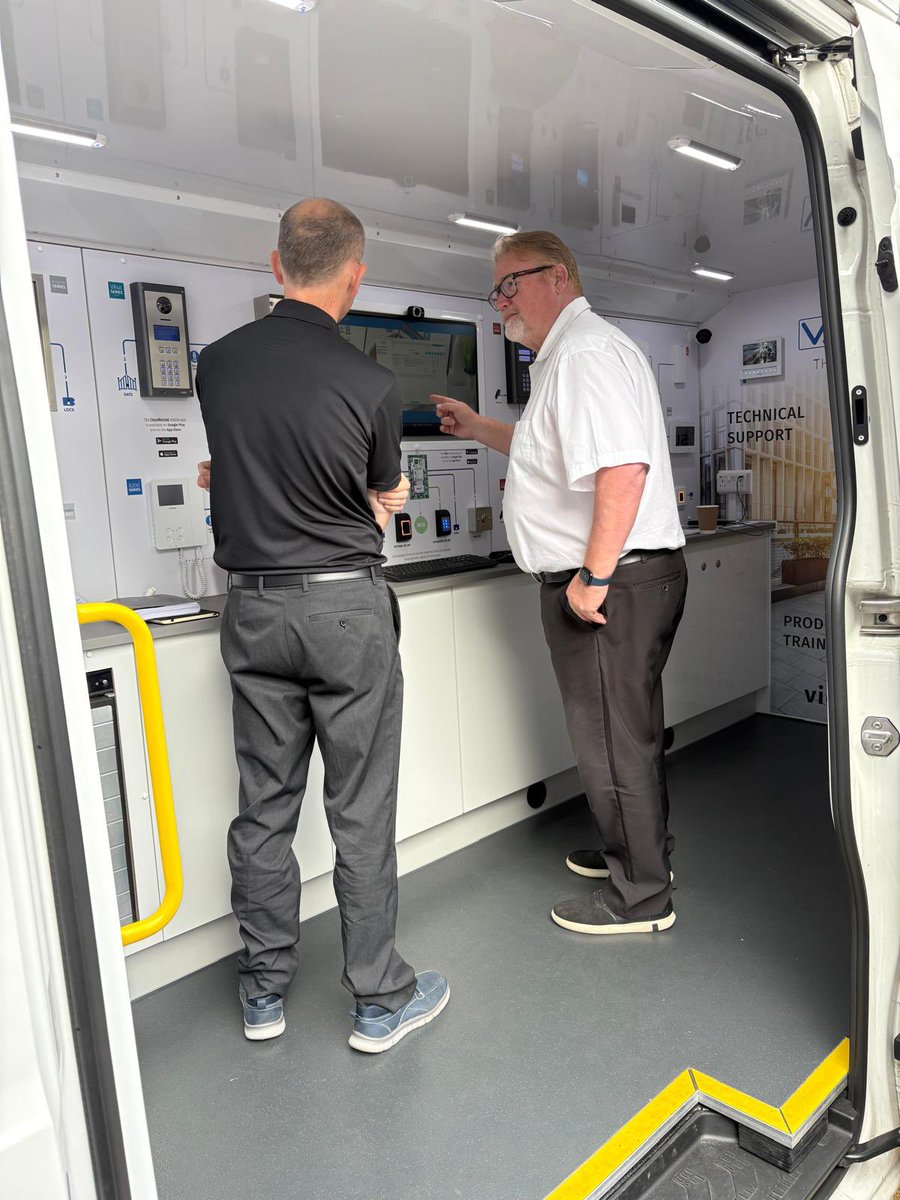 VidexSecurity's tweet image. We’re at @YESSSElectrical’s #Basingstoke branch today!

Gareth Bond &amp;amp; Mark Gibbon are on site with the Videx demo vehicle showcasing our latest #entry &amp;amp; #accesscontrol systems including GSM cloud, IP video, WS4 &amp;amp; ERA23V 🙌🏽

Come say hello &amp;amp; see the tech in action!