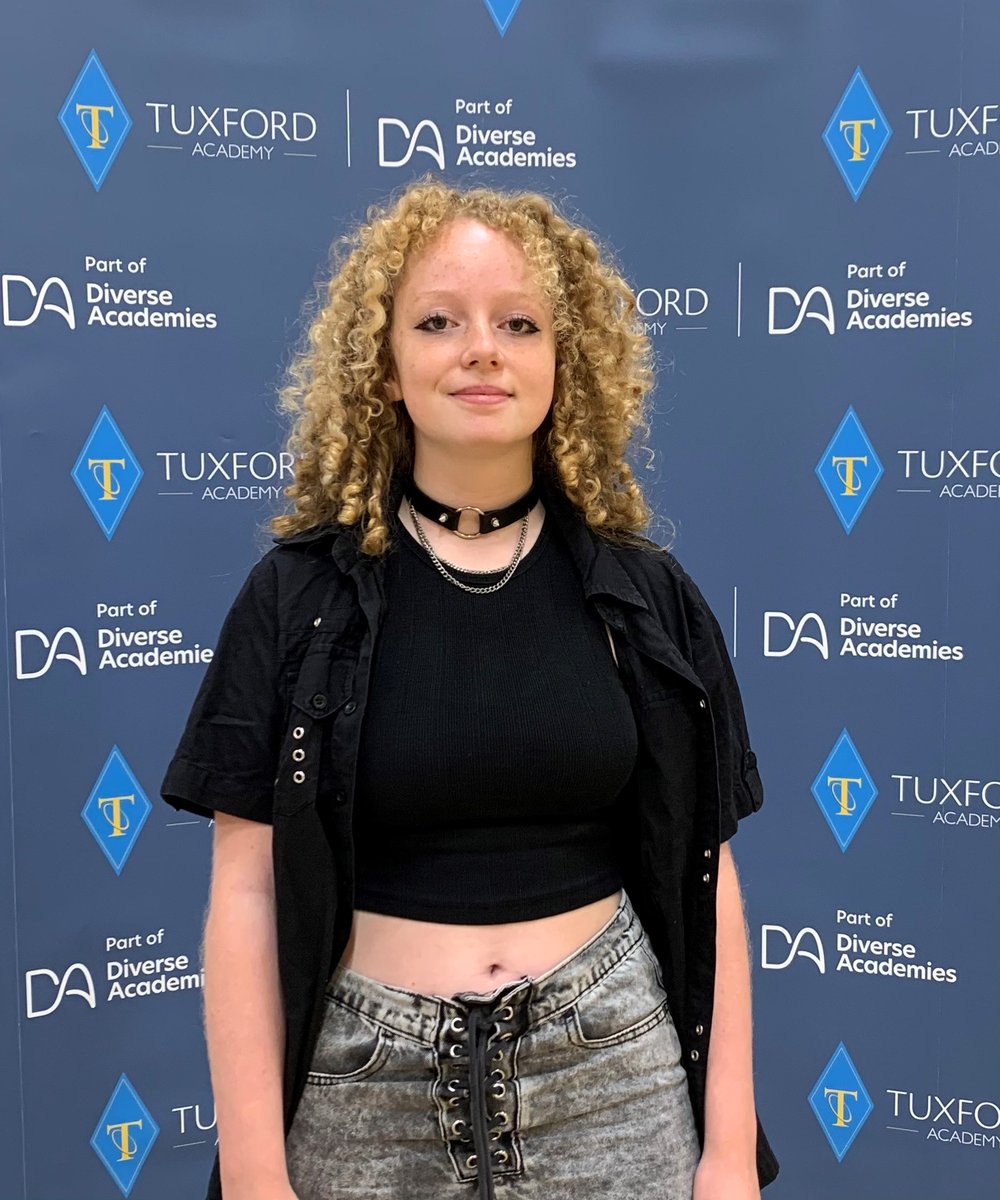 🎉 Huge congratulations to Tegan on some absolutely fantastic GCSE results!

🌟 four 9s, and six 8s! An incredible set of grades after all the hard work and dedication 👏

Next stop: Tuxford post 16 to study art, physics and maths.✨

#gcseresultsday2025 #tuxfordacadmey