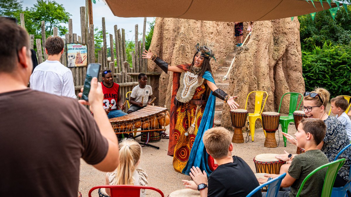 audiogazercom's tweet photo. We've composed some tropical music for the @WildlandsZoo seasonal event Wildsummer. Many thanks to The Entertainment Crew for bringing us on board! 🌴 https://t.co/PGWrl60iYk