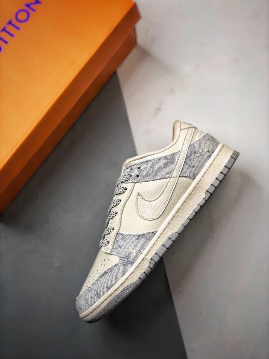 kg4ms9r19w811's tweet image. Luxury style? 
Price tag? 💸 Not so much. 1:1 replicas at 90% off!
Classic Revival Pieces Glamorous Style Luxury 
1to1Replica Limited Edition Limited Edition