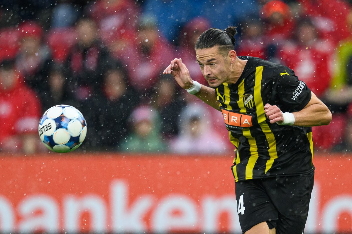 Fortfarande PLUS på sporttjansten.se i veckan efter vår grymma måndag. Nu är det bara i kväll kvar innan det är helg igen... Klart att vi ska BÄDDA för den. Sista rundan i cupkvalet och vilken action. 15 DRAG liras. Sedan gör vi ett allvarligt försök på Europatipset.