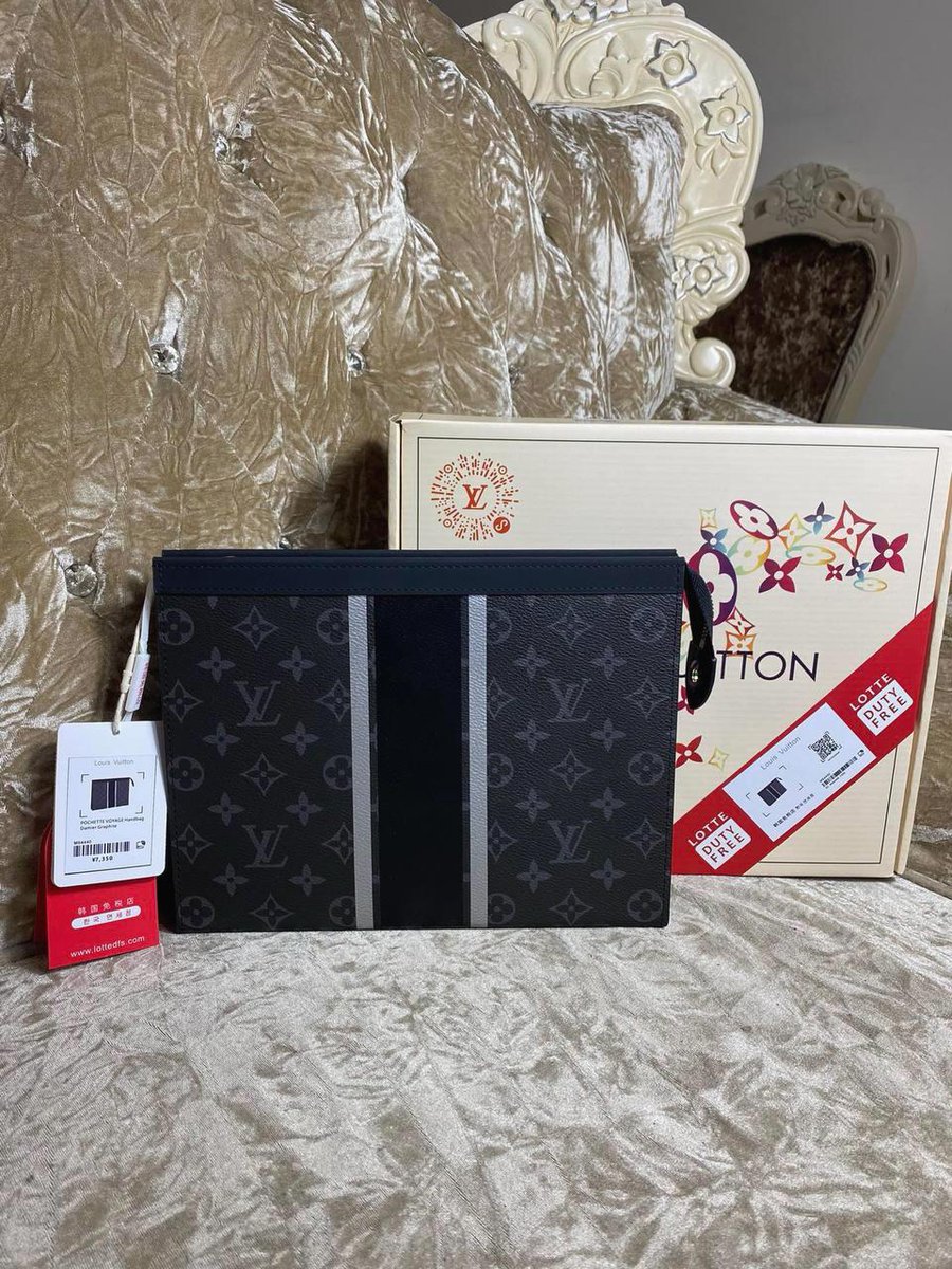 zfflhmryny66714's tweet image. High-end look, tiny price. 
1:1 replicas now available at 90% off!
OOTD Luxury Lifestyle Elite Replica Fashion
ShoesAddict Luxury Replica Collection Exquisite Craftsmanship