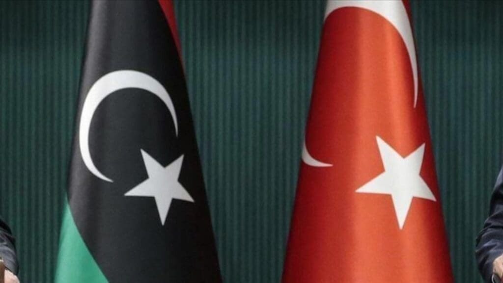 🚨Libye 🇱🇾 : Le parlement basé dans l’Est du pays s’apprête à donner son feu vert à la Turquie pour lancer des activités d’exploration énergétique dans les eaux libyennes. Cette décision marque un rapprochement politique et stratégique avec Ankara, rapporte Bloomberg.