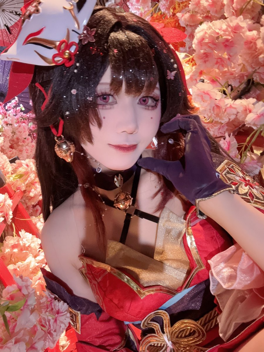 どうして私はこうも花火だけが似合う顔なのだろう

本日の1着目花火でした！ウィッグパワーアップ！🎆😚