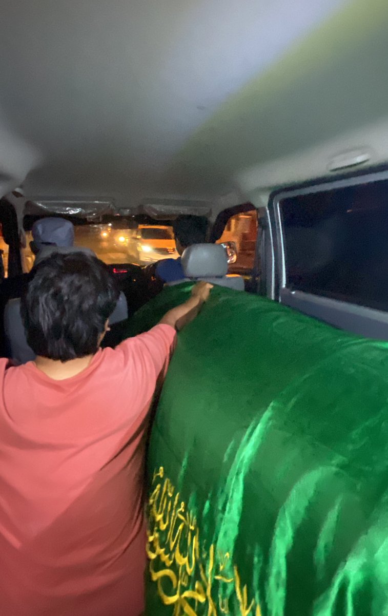 Febaik's tweet image. Asam lambung jahat banget 😭😭