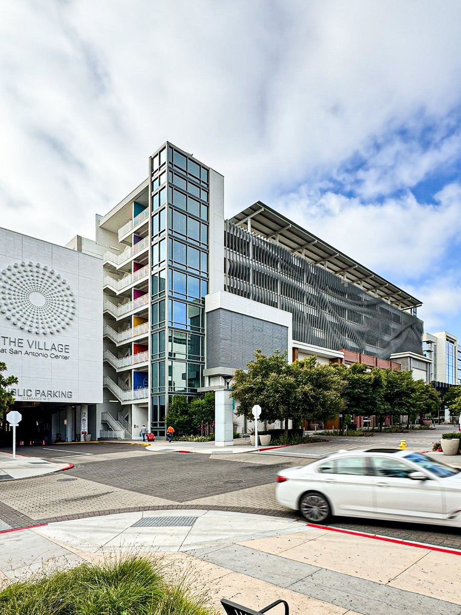 🔙 Project Throwback

Levolux delivered a custom façade at San Antonio Center, CA—1,800 folded aluminum fins designed for ventilation + visual impact. Engineered for performance and aesthetics.

🔗 levolux.com

#Levolux #Architecture #DesignInnovation #ParkingGarage