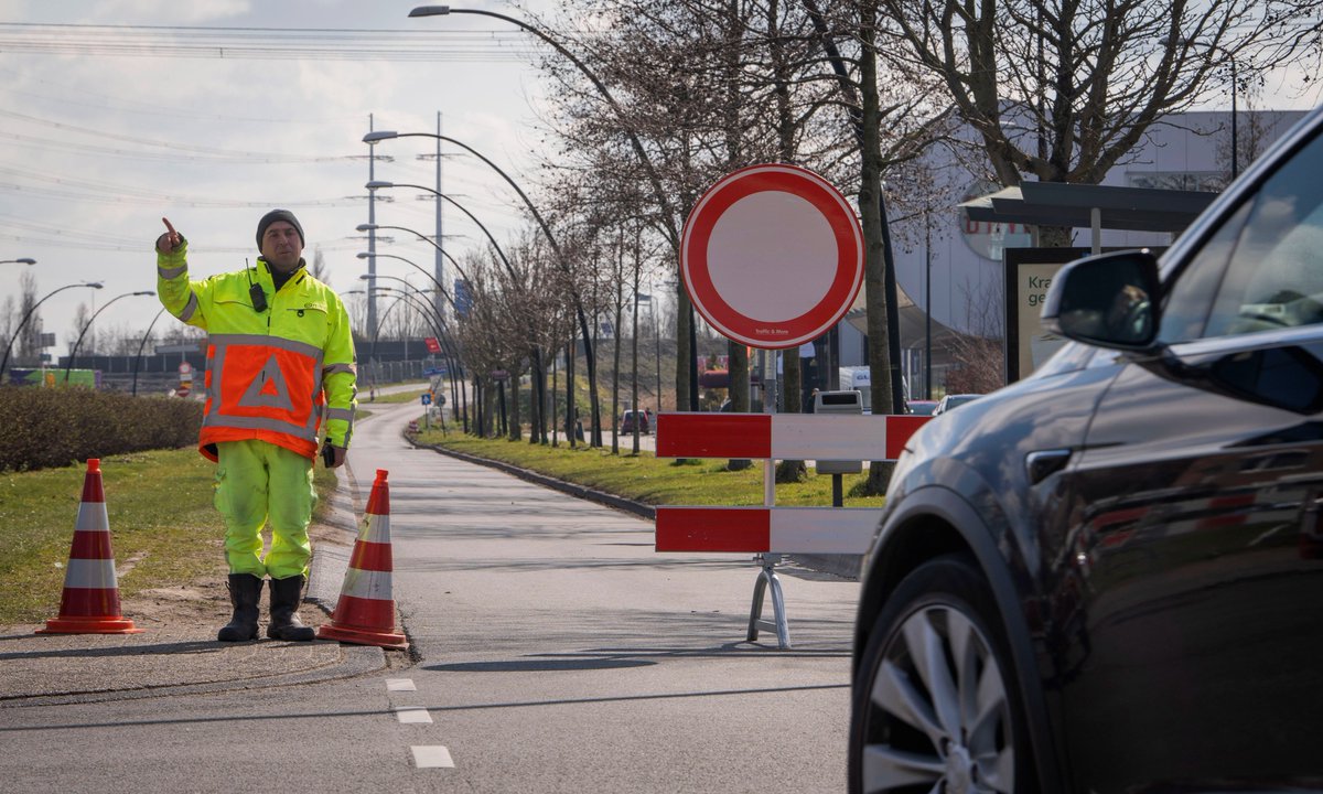 De N211 Wippolderlaan is het weekend van vrijdag 5 september 22.00 uur tot maandag 8 september 04.00 uur volledig afgesloten. Houd rekening met omleidingen en langere reistijden👉 bit.ly/4lzFanN
#n211wippolderlaan