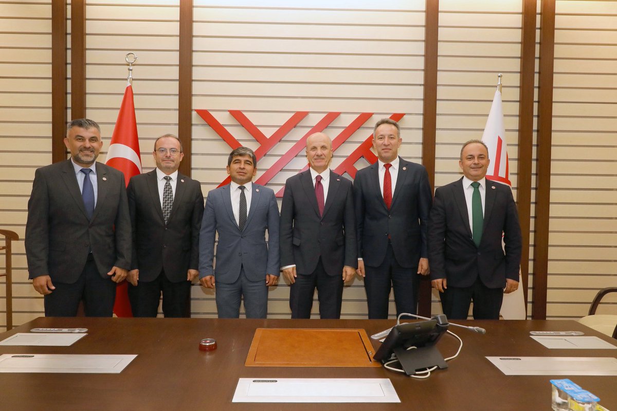 Sendikamız, YÖK Başkanı Sn. Prof. Dr. Erol Özvar’a hayırlı olsun ziyaretinde bulundu. Üniversite idari personelinin sorunlarına yönelik verimli bir toplantı gerçekleştirildi.🤝 #YÖK #ÜniversitePersoneli #Sendikamız <a href="/unipersen/">ÜNİPERSEN</a>