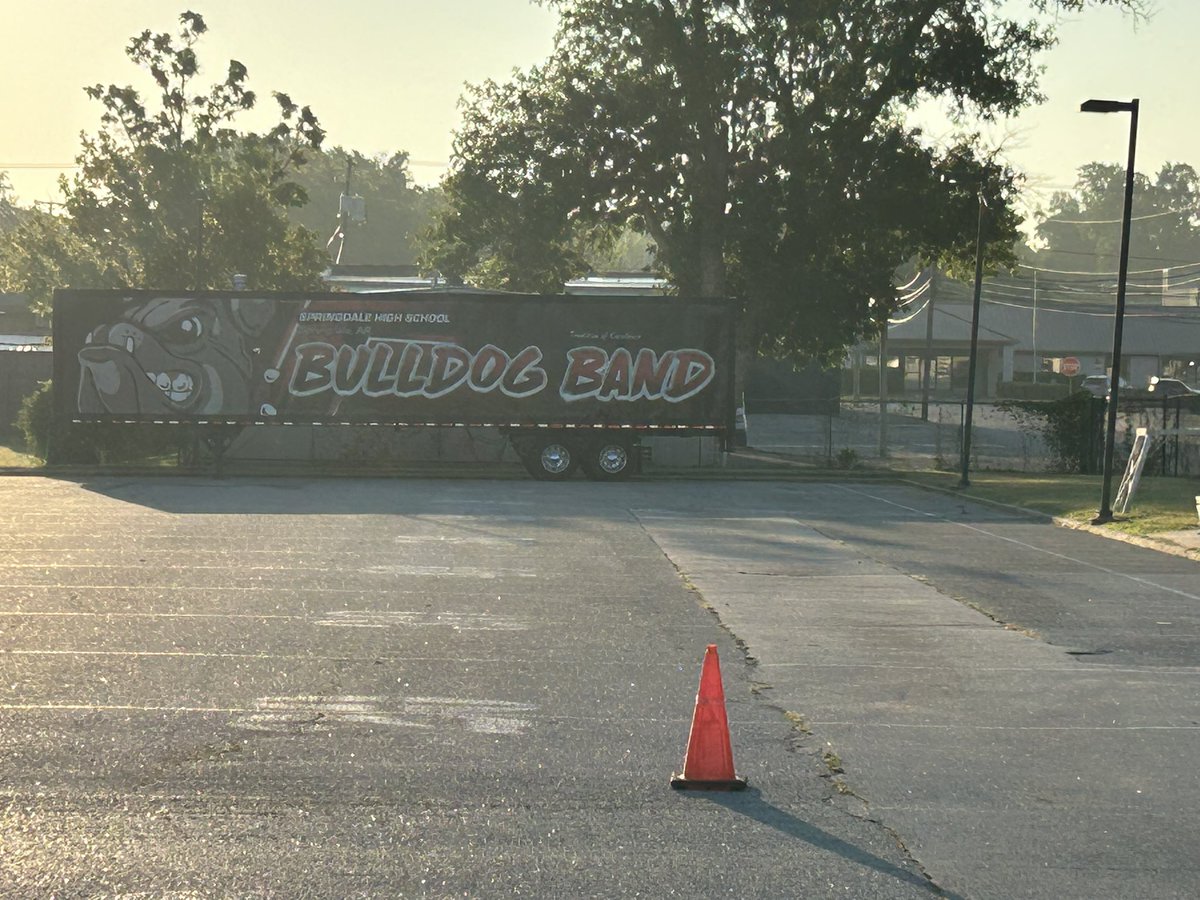 The calm before the march! 🥁🎺🎷🎼

Covering the Springdale High School marching band. 

Got to see them practice yesterday in this parking lot, a LOT of hard work!! 

fun fact: I played the flute in band for many years!
