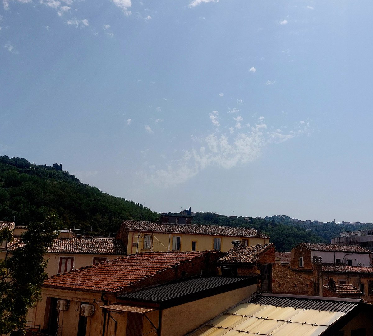 CitroSebastiano's tweet photo. @MMmarco0 Cosenza città. Caldo afoso https://t.co/ep0jpu0ZjK