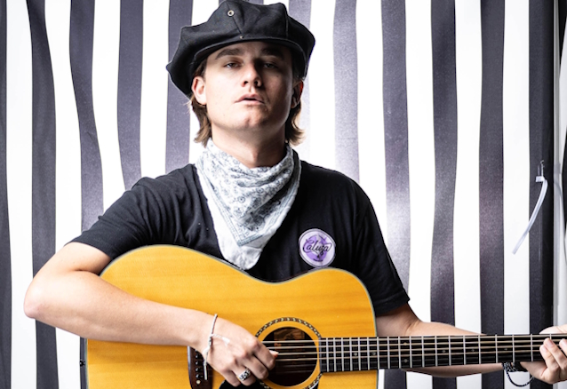 CHEAP TRICK's ROBIN TAYLOR ZANDER Shares New Single 'All She Wrote' blabbermouth.net/news/cheap-tri…