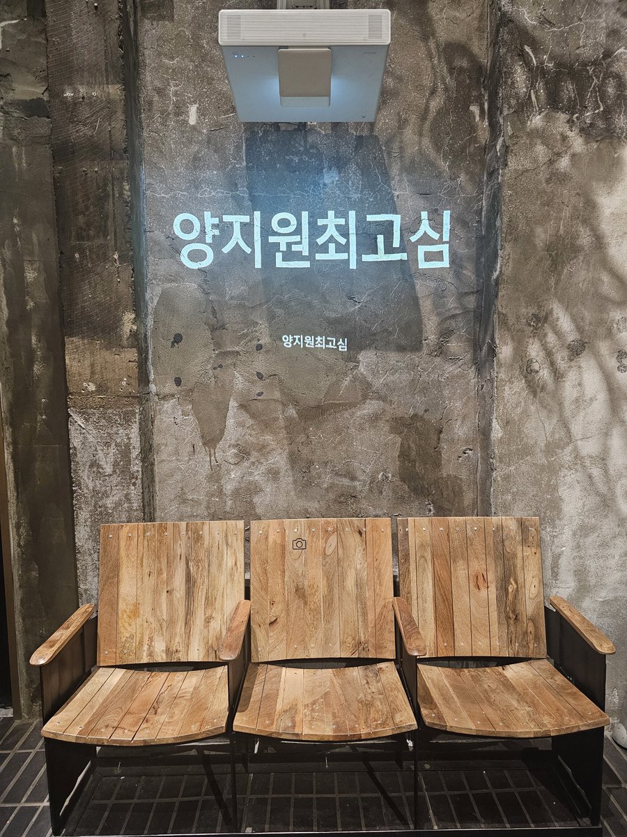 한량👻 tweet media