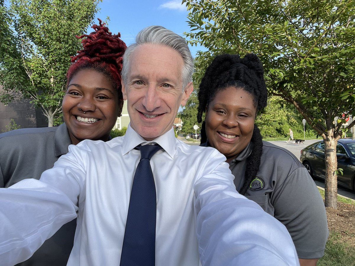 Great meeting you Sade and Jay! Thanks for the pic.