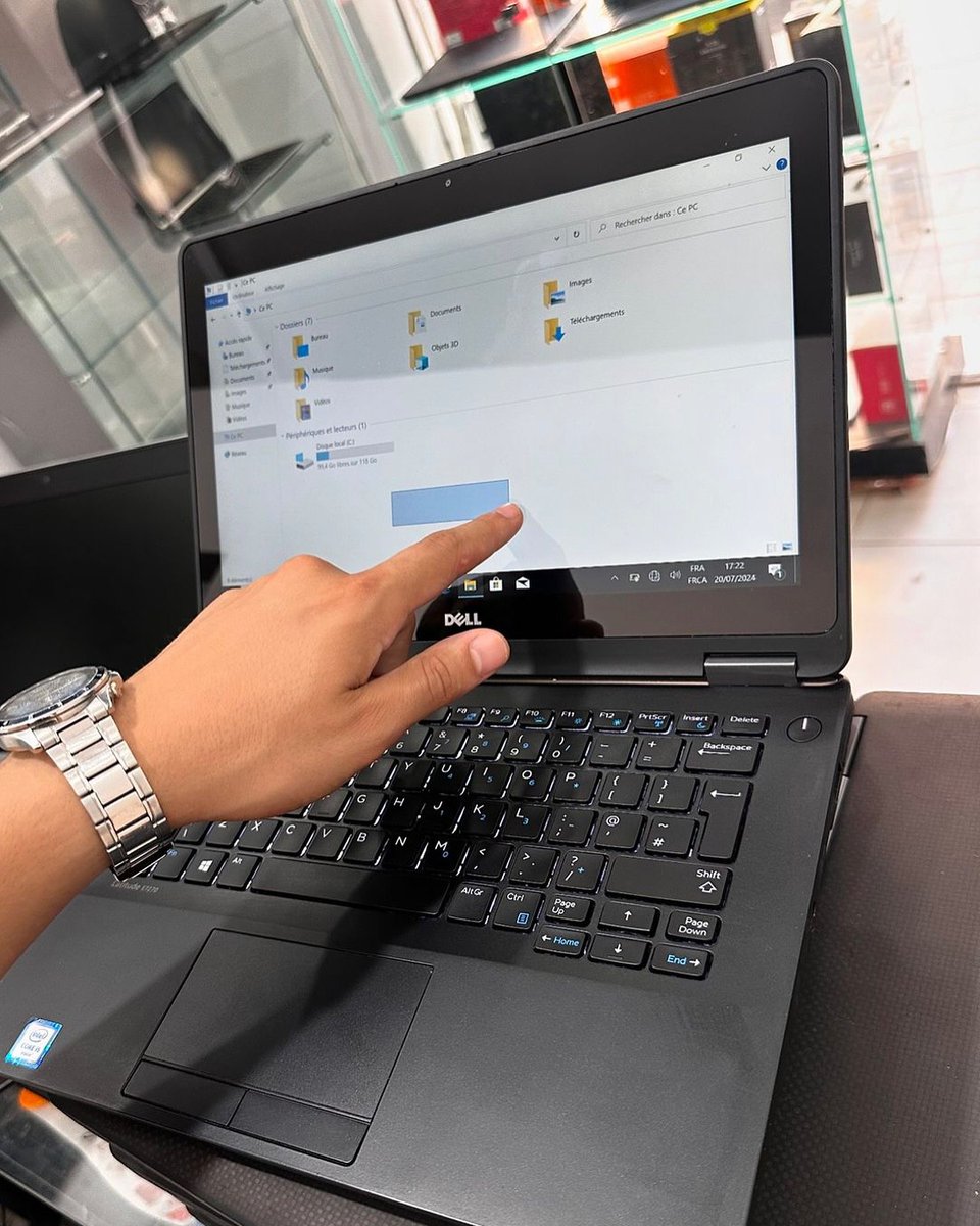 Evoryte's tweet photo. Dell Latitude 7270 

Intel Core i7
8GB RAM 
256GB SSD
6th Generation 
Touchscreen 

Price: ₦420,000 https://t.co/tSRPPVOBlp