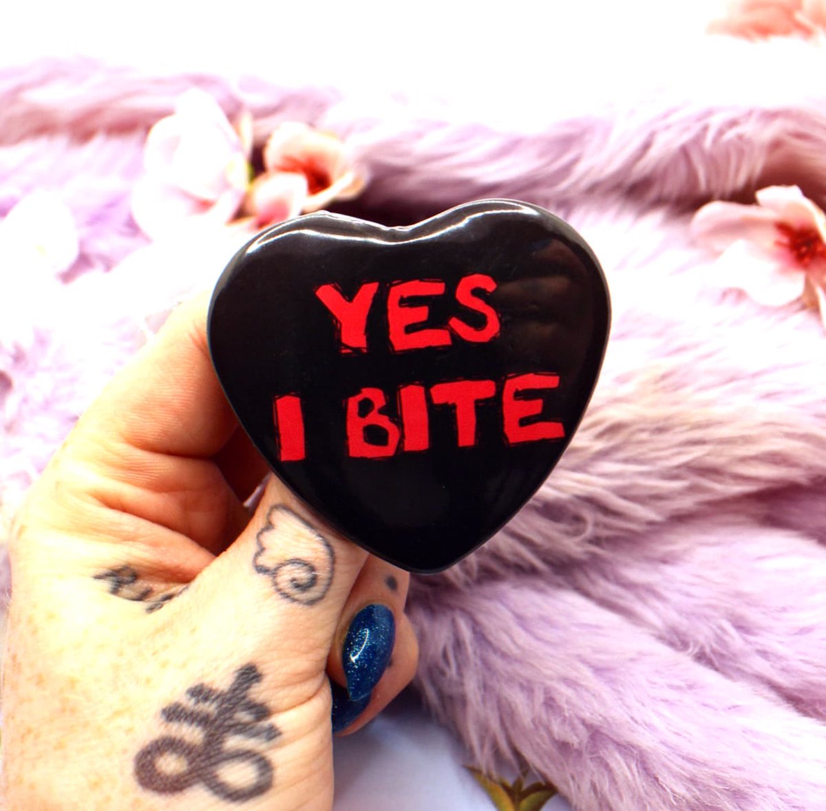 occulttrash's tweet photo. Bites are my love language, wbu? 💞
Both this and Yes I bite heart badges are in the shop now wahoo! yippee!!
https://t.co/nwps94SSD4
#bitsexual #biterisk #lovelanguage #smallbusinessuk https://t.co/OkFhtNaHvC