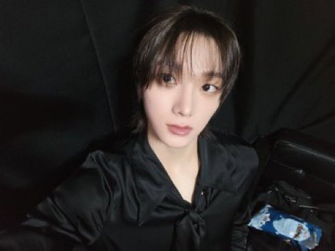 빤 - 히...