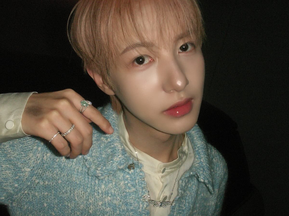 พี่ใส่โซดา ใส่น้ำเขียว ใส่มะนาว แล้วพี่ใส่เสน่ห์ลงไปด้วยรึเปล่าเนี่ย ทำไมหนูถึงมีความรู้สึก​ว่า หนูหลงสเน่ห์​ในตัวพี่อะไรสักอย่าง