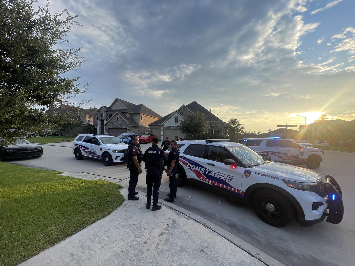 Pct4Constable's tweet photo. drone support "Goose" sniffed him out and hauled him off to jail.
Precinct 4 takes out the trash. Great work by all!
Follow us at https://t.co/EzyDHKl8Js &amp; Download our new mobile app “C4 NOW” to receive live feeds on crime, arrests &amp; traffic accidents in your area. https://t.co/nsKSL4wuAE