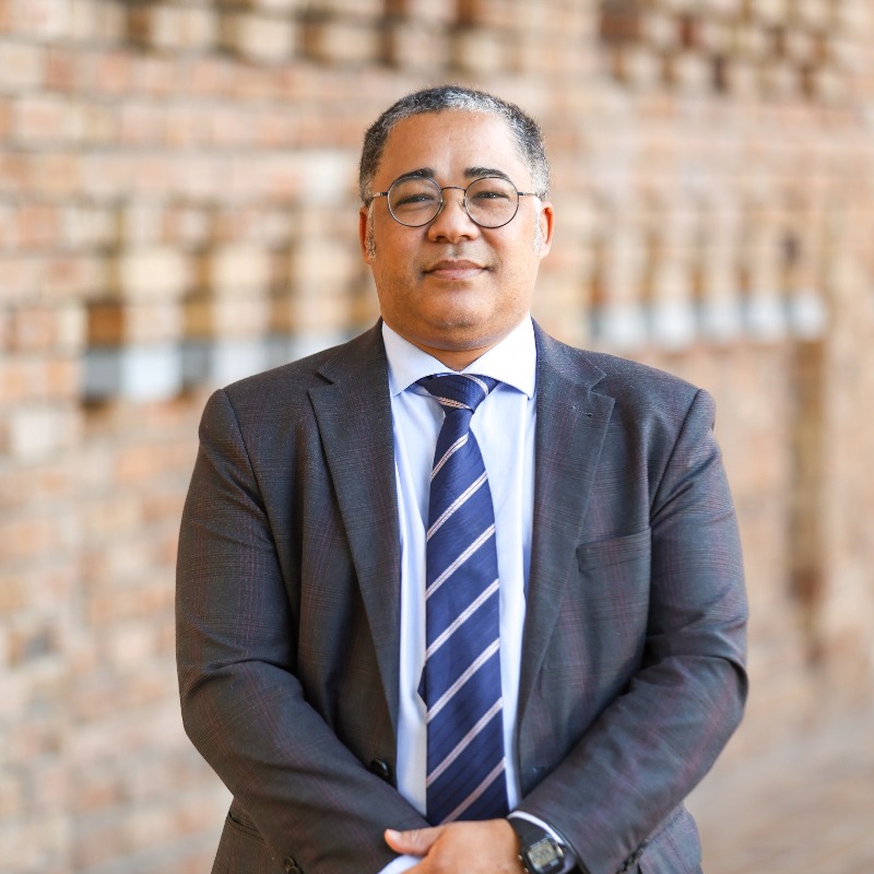 UWConline's tweet photo. [READ] He went from being a “kaalvoet laaitie vannie Bishop Lavis” to a top academic at UWC, dedicating his career to championing historically marginalised languages, particularly his mother tongue – Kaaps. Prof Williams will deliver his inaugural lecture on 25 August.
#IAmUWC