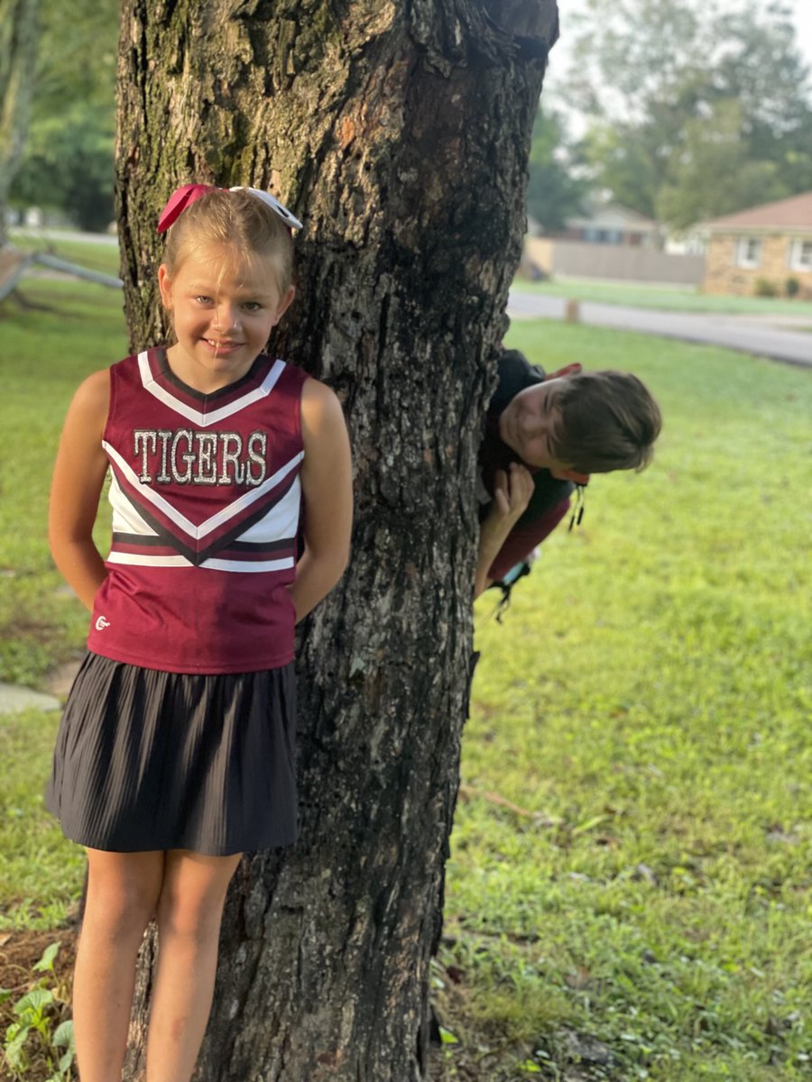 aprilnotmay2's tweet photo. ⁦⁦@Lchstigers25⁩ @t-mobile SPIRIT DAY! #fn5gl #sweepstakes https://t.co/m285Lyg7U7