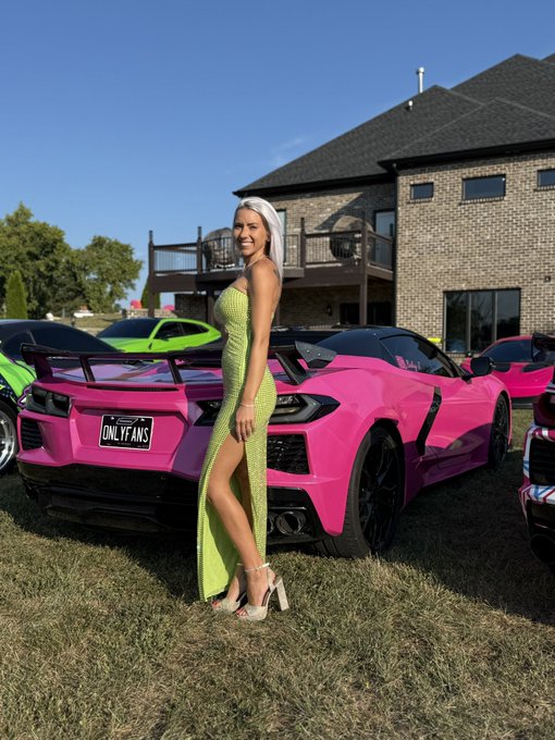 Watch Bibailey's leaked NSFW photo on TwXstars