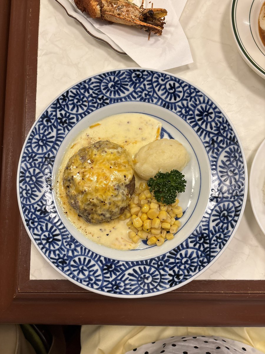 ooo24____'s tweet photo. まーた東京のお気に入り喫茶店が増えた！
チーズクリームマスタードハンバーグ美味しすぎた、、チーズ好き食べて🧀
📍喫茶小山 https://t.co/o1chCFOqBL