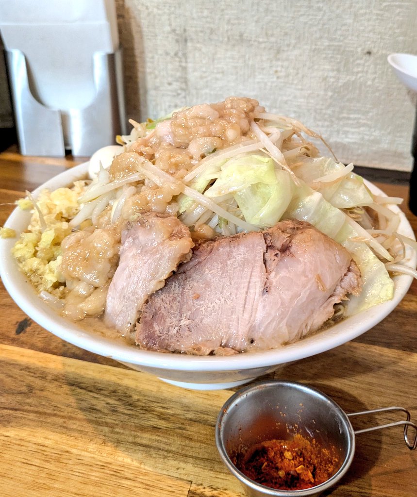自家製麺まさき本店
『らーめん🔥』
お久しぶりのご対面麺でした👍
店内広い！！！
#昭島ラーメン　#うずら