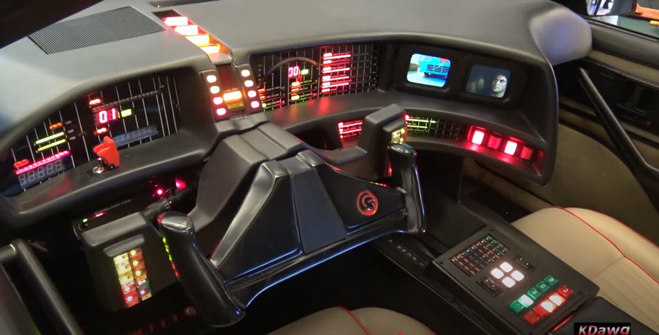 kazuchika77's tweet image. AIでナイト2000との会話を完全再現。マイケルになりきって軽口の会話が楽しい🌟
K.I.T.T.「在宅勤務中の座圧は左側に60％偏っていました。今夜のドライブは“右コーナー多め”でバランスが取れる計算です。冗談ではありません、物理です、マイケル。」
#Knight2000 #ナイトライダー