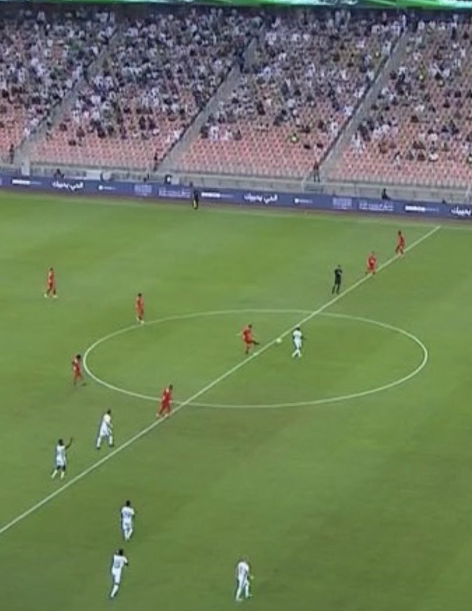 awbtal's tweet photo. #جمهور_الاهلي_يرفض_الشمراني

#الاهلي وجمهوره يطالبون اللجنه المسؤوله
عن الحكام بتغيير هذا الحكم الكارثي الذي
نحر الاهلي من الوريد الى الوريد حتى لا نشاهد
له كوارث اخرى وخصوصا انها مباراة نهائي

يجب ان تحضر النزاهه https://t.co/6RqKQ1L9SB