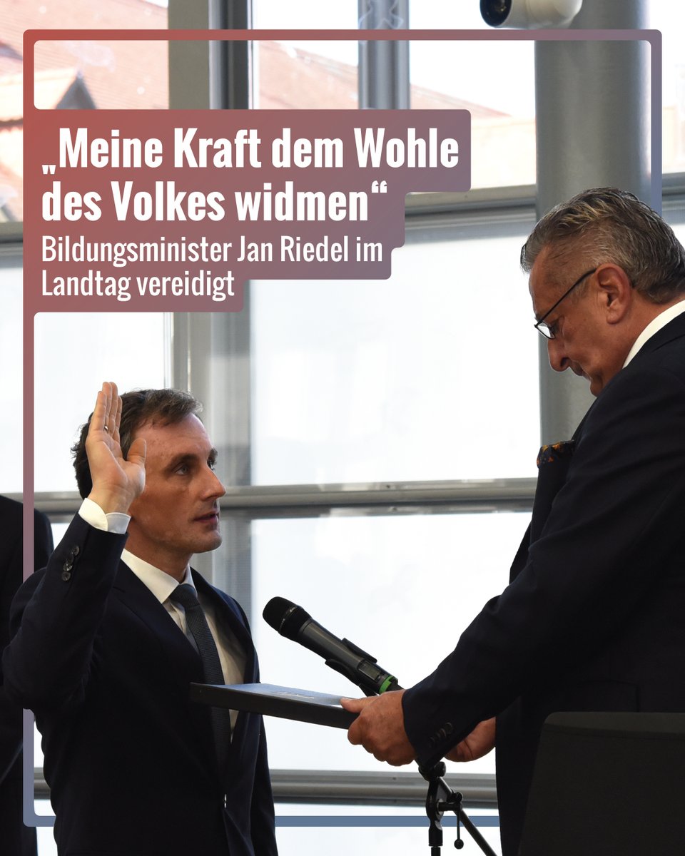 Ministerium für Bildung des Landes Sachsen-Anhalt (@mbsachsenanhalt) on Twitter photo 🎉 <a href="/janriedelhalle/">Jan Riedel</a> ist heute im <a href="/Landtag_LSA/">LT Sachsen-Anhalt</a> vereidigt worden. Er schwor auf die #Verfassung und darauf, seine Arbeit dem Wohle des Volkes zu widmen. Vor allem #Lehrkräfte|n, Schulen sowie Schülerinnen und Schülern in <a href="/sachsenanhalt/">Sachsen-Anhalt</a> wird das zugutekommen. 🎉 <a href="/janriedelhalle/">Jan Riedel</a> ist heute im <a href="/Landtag_LSA/">LT Sachsen-Anhalt</a> vereidigt worden. Er schwor auf die #Verfassung und darauf, seine Arbeit dem Wohle des Volkes zu widmen. Vor allem #Lehrkräfte|n, Schulen sowie Schülerinnen und Schülern in <a href="/sachsenanhalt/">Sachsen-Anhalt</a> wird das zugutekommen.
