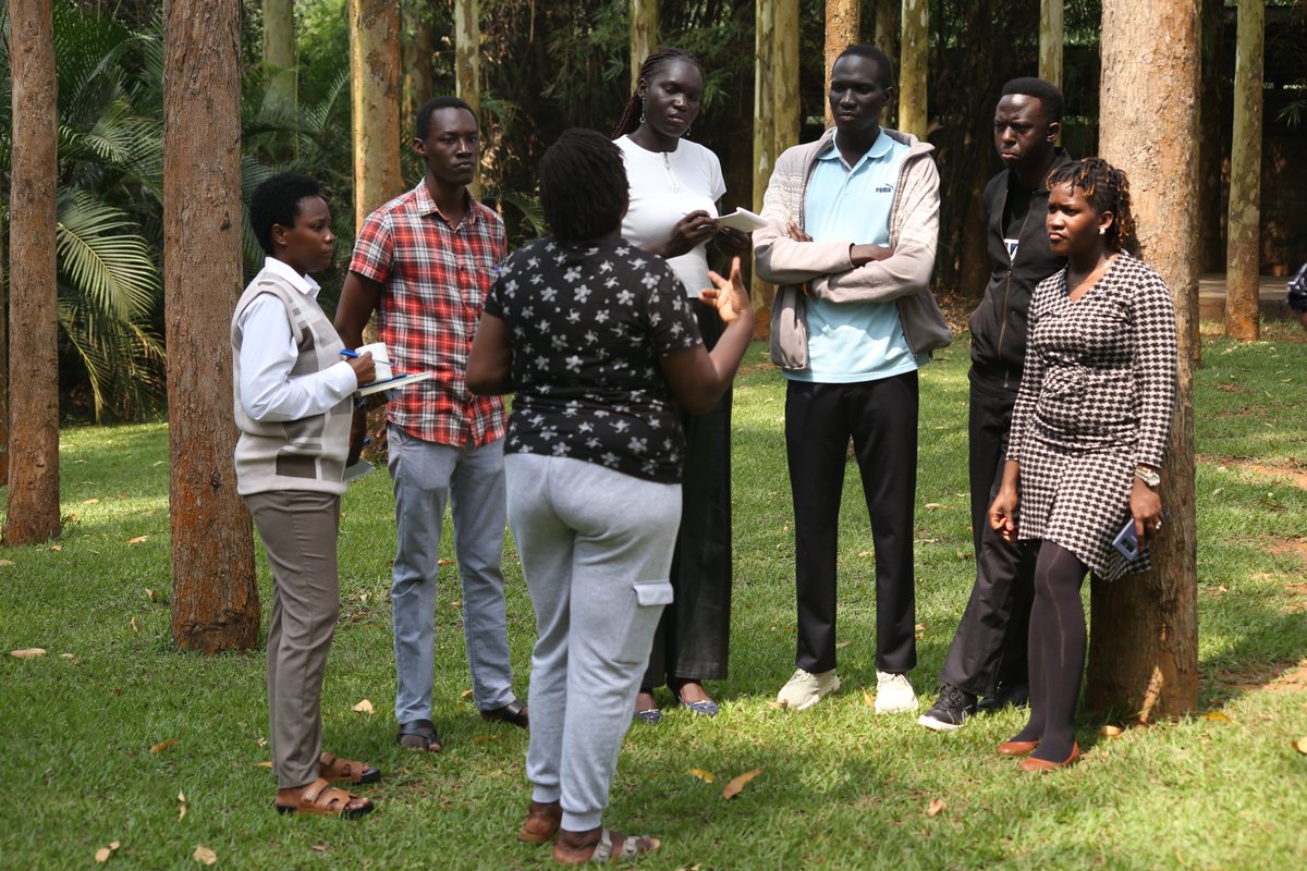 refugeelawproj's tweet photo. Day-2 Training Peace Fellows on Social Media Depolarisation. Youth have been impacted with knowledge on alternative &amp; counter narratives, and how to verify the information available on the different #socialmedia platforms. @Interpeace_Org 
#crossborderdialogue #peacebuilding https://t.co/lGOrm8Za1l