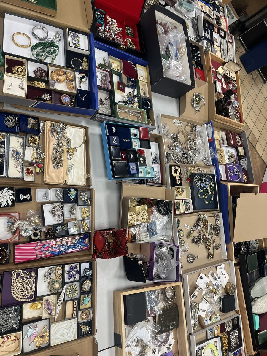A remarkable collection from a single owner has just been unpacked featuring jewellery and cutlery ✨🙌🏼

The collection will soon be catalogued by our jewellery department. Stay tuned to see what treasures emerge 💍🍴

#lichfieldauctions #RichardWintertonAuctioneers