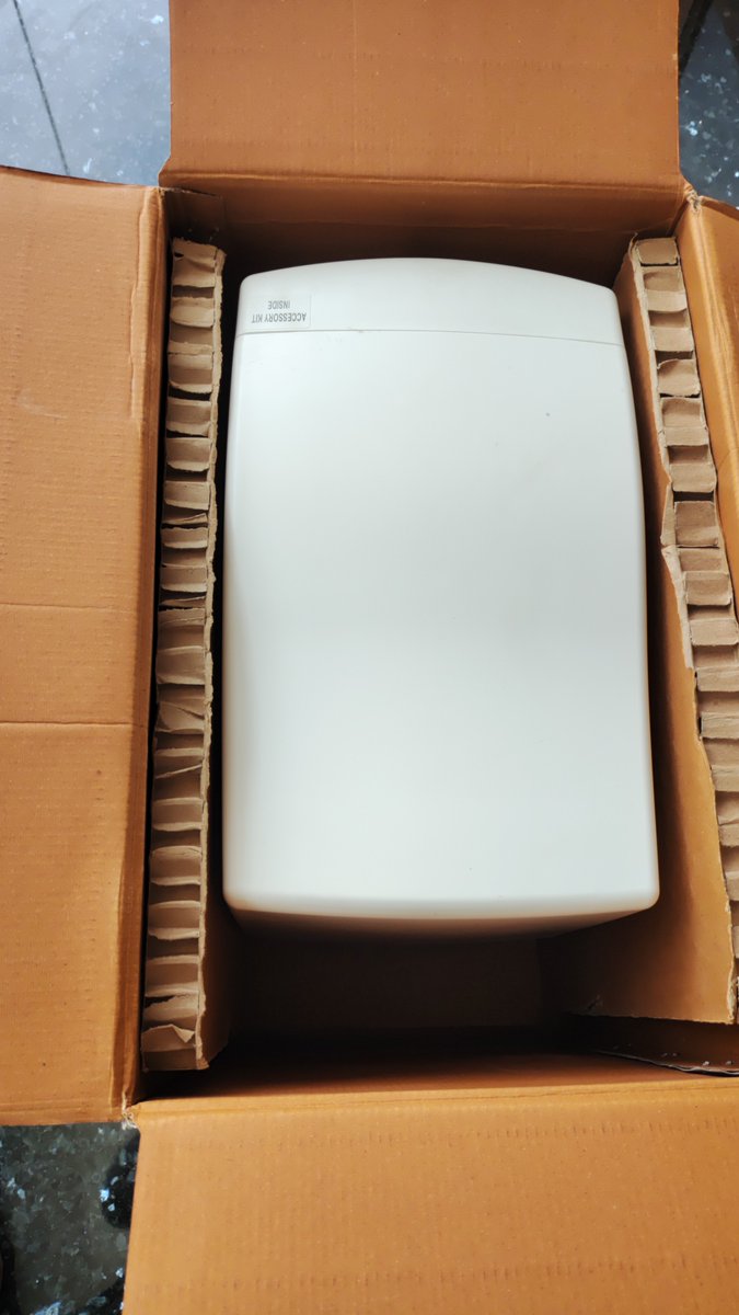 sajananton's tweet photo. @Flipkart @flipkartsupport 
You have supplied a damaged water purifier against my order id OD335143239314154100,
I have been trying to get in touch with you through mail and calls, complete lack of response. I need this gets sorted asap pls.
Never faced such thing before. https://t.co/OqDU0GTsYo