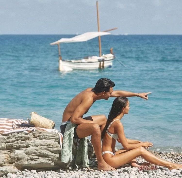 Fel_blan's tweet photo. «Siempre que se va a empezar algo muy nuevo hay que volver al Mediterráneo: al mar de Ulises y de San Pablo; al mar donde está Jerusalén, que es la Verdad; Atenas, que es la gracia y Roma, que es el derecho y la fuerza». https://t.co/MVIzs410Mq