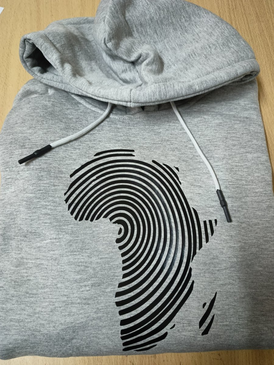 Absolutconcepts's tweet photo. 🔥 Custom Printed Hoodies – Be Unique, Be Warm

✅ Unisex | ✅ All Sizes | ✅ Soft Cotton

📍 Made in Nairobi |  🛵 Delivery Available

👉 Send your design &amp; size – 0706 638979

Airport Githurai Deputy President Maraga Riggy G Ruto  Gachagua https://t.co/dKObeBcYyl