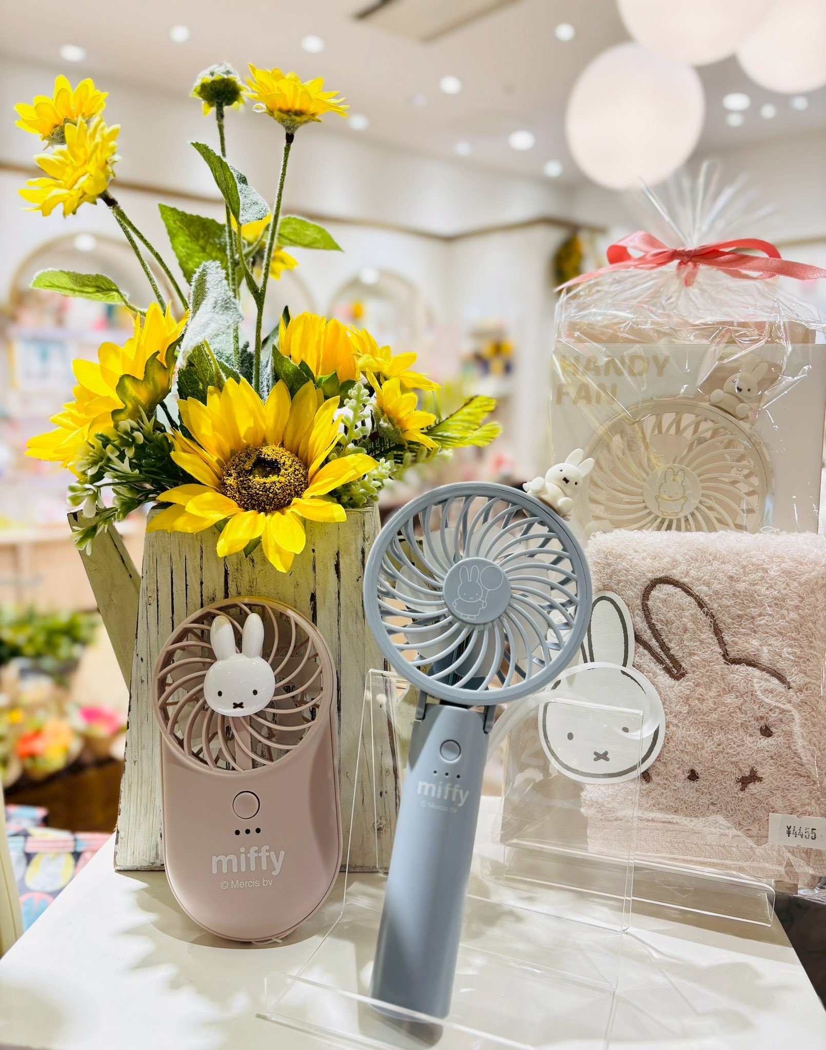 miffy - 【新品2点セット】フラワーミッフィー　扇子「花毬」（扇子袋付） 公式】フラワーミッフィー on X: 