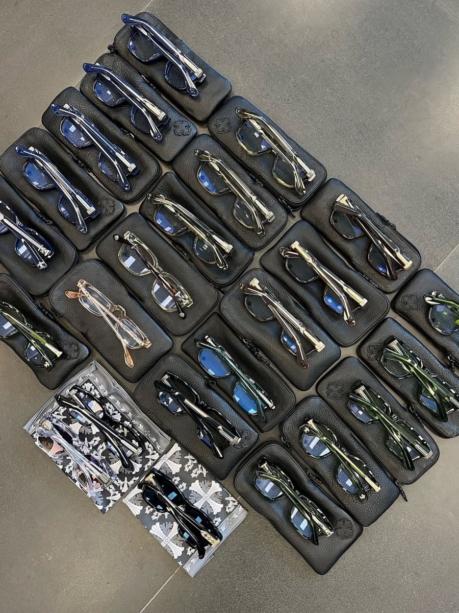 JoedOneil's tweet photo. Large selection of Chrome Heart available 🩷❤️🧡💛💚🩵💙
In store &amp; shipping 

Open 12:00 - 7:00 by appointment only https://t.co/Pu2LmddhVw