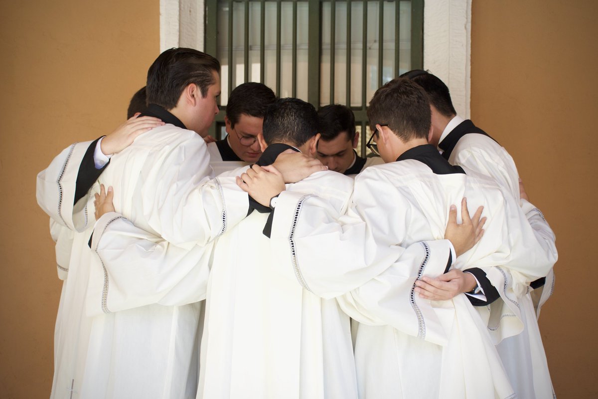 Legionarios de Cristo tweet media
