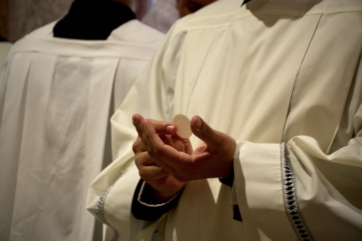 Legionarios de Cristo tweet media